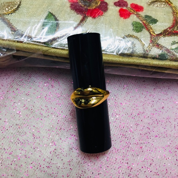 Pat McGrath Labs - Mattetrance Lipstick - Flesh 3 - Picture 2 of 6